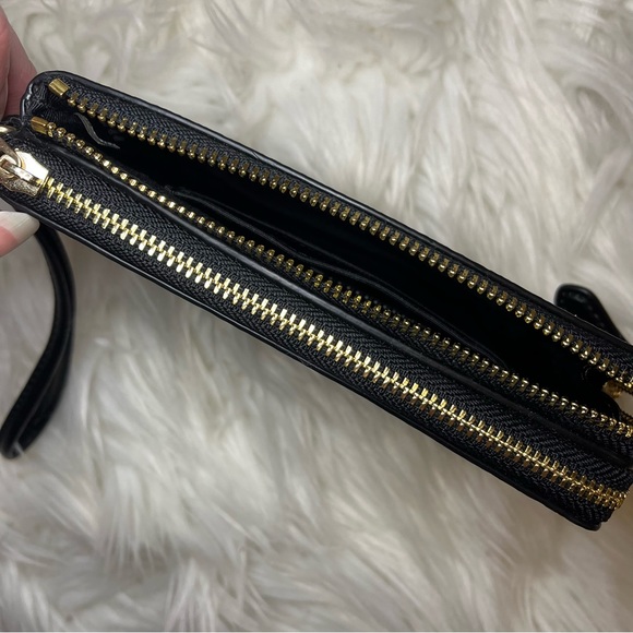 COACH Signature Canvas Double Corner Zip Wristlet - Picture 4 of 5